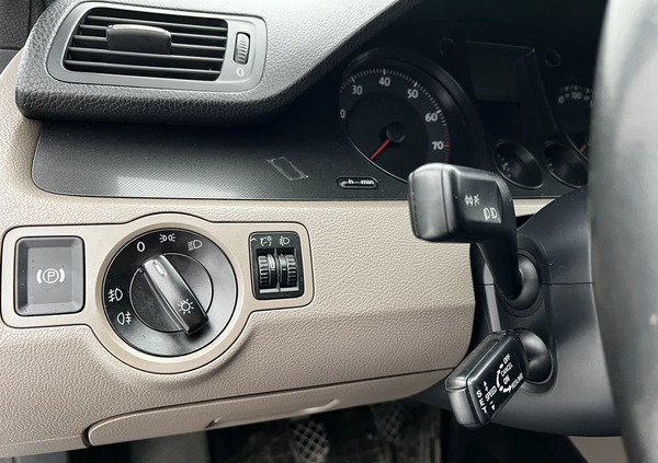 Volkswagen Passat cena 11500 przebieg: 294772, rok produkcji 2006 z Miejska Górka małe 154